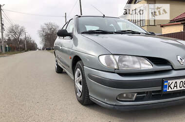 Седан Renault Megane 1997 в Умані