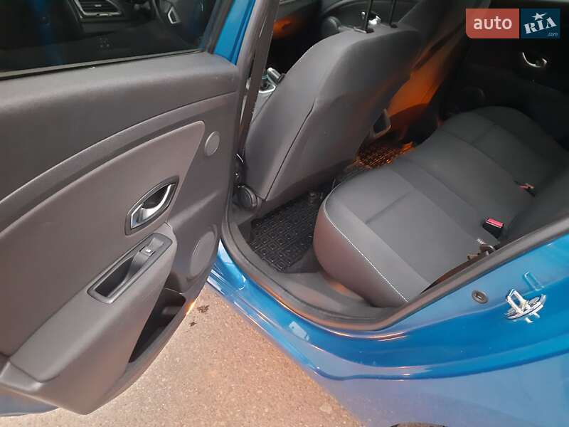 Хэтчбек Renault Megane 2011 в Калуше