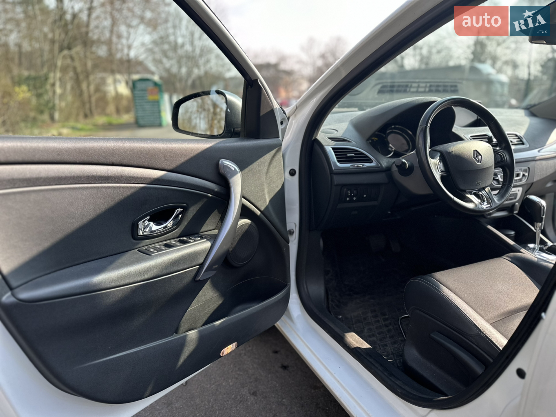 2015 Renault Megane - мініатюра 21