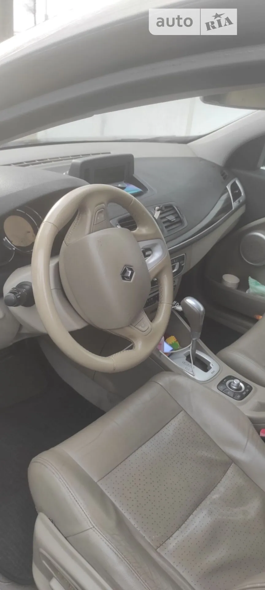2010 Renault Megane - мініатюра 12