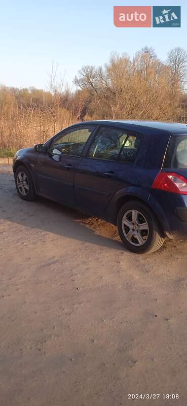 Хэтчбек Renault Megane 2002 в 