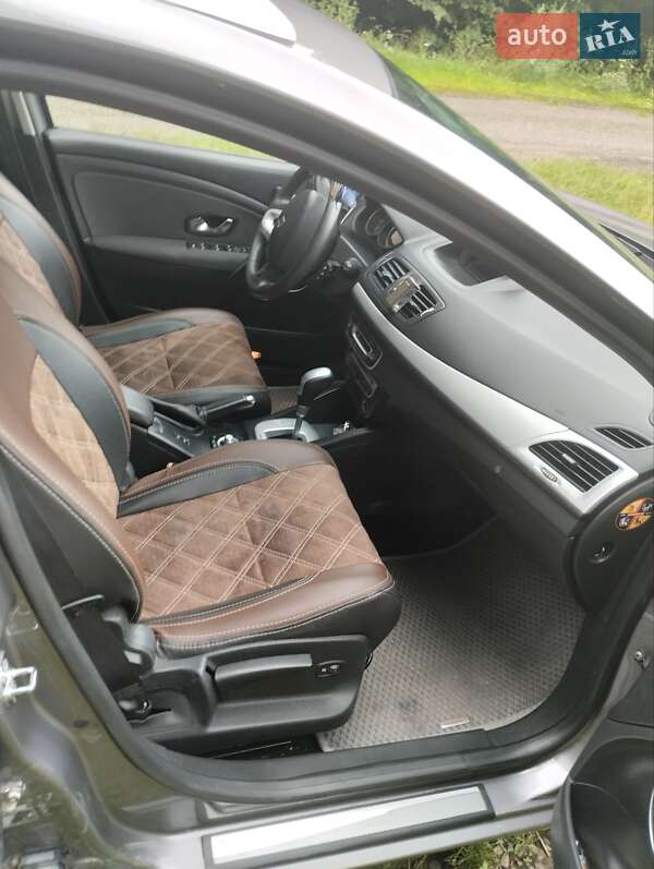 Универсал Renault Megane 2011 в Бурштыне фото 5 Универсал Renault Megane 2011 в Бурштыне