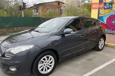 Хэтчбек Renault Megane 2013 в 