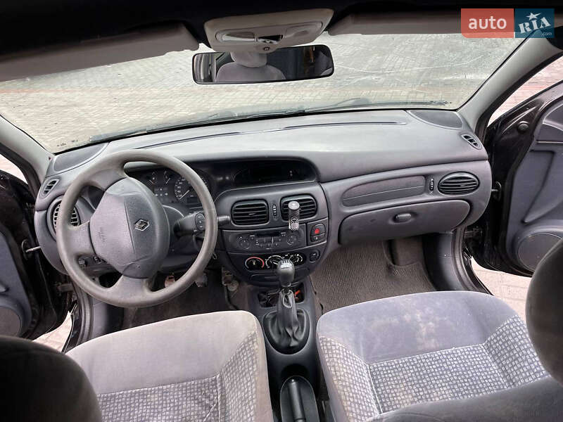 Седан Renault Megane 2003 в Ровно