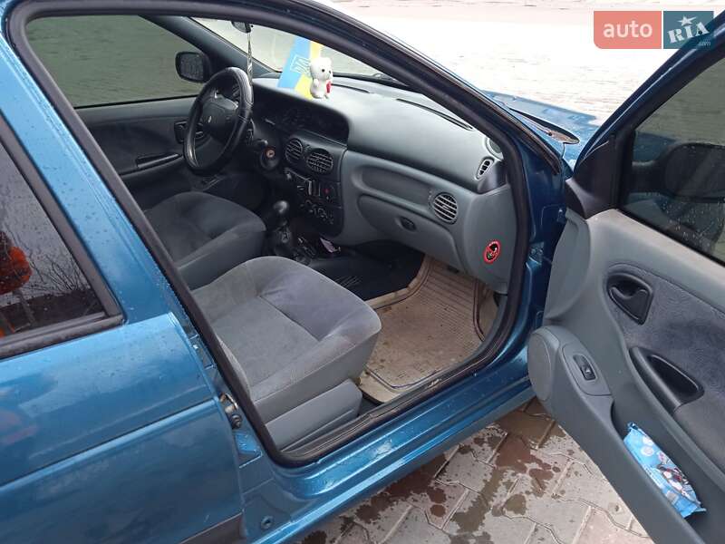 Хетчбек Renault Megane 1996 в Маньківці
