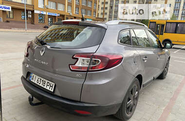 Универсал Renault Megane 2010 в Вишневом