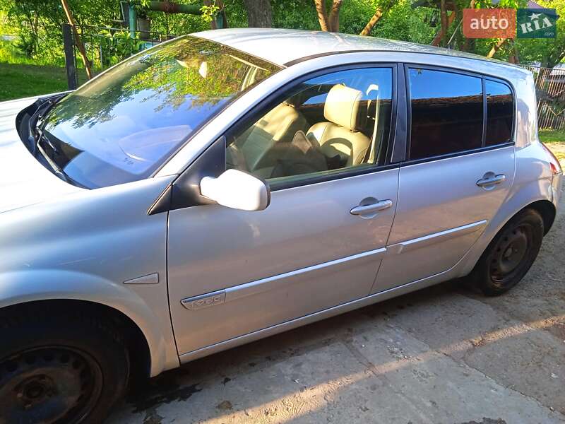 Хетчбек Renault Megane 2004 в Трускавці