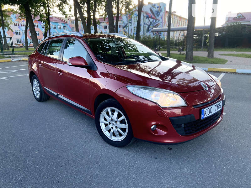 Универсал Renault Megane 2010 в Киеве