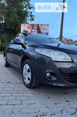 Хэтчбек Renault Megane 2009 в 