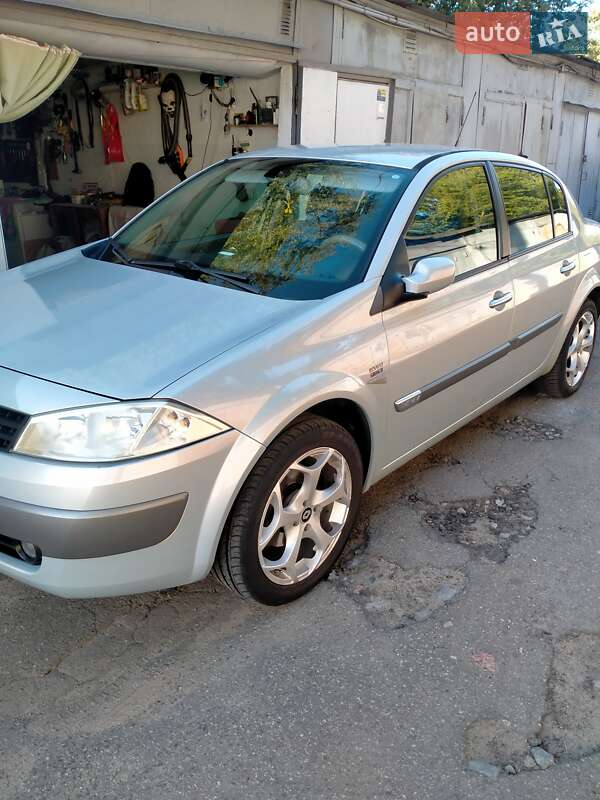 Седан Renault Megane 2005 в 