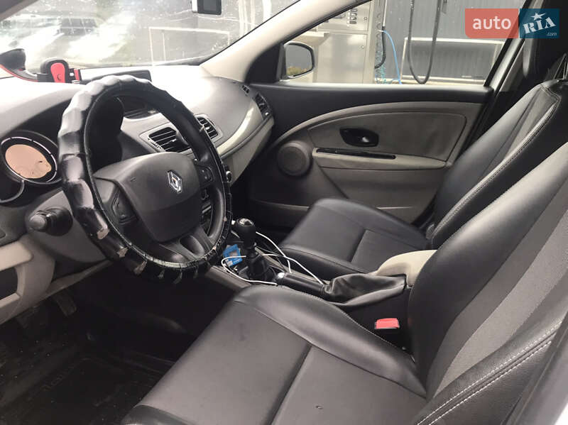 Хетчбек Renault Megane 2011 в Шептицькому фото 8 Хетчбек Renault Megane 2011 в Шептицькому