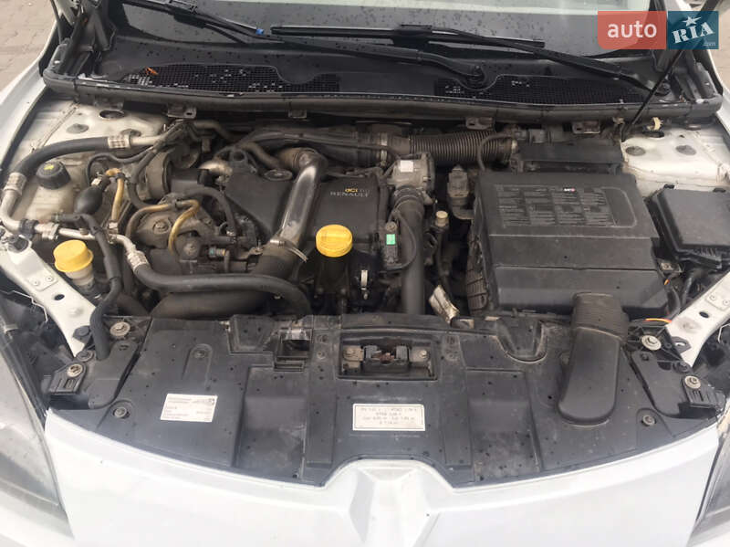 Хетчбек Renault Megane 2011 в Шептицькому фото 20 Хетчбек Renault Megane 2011 в Шептицькому