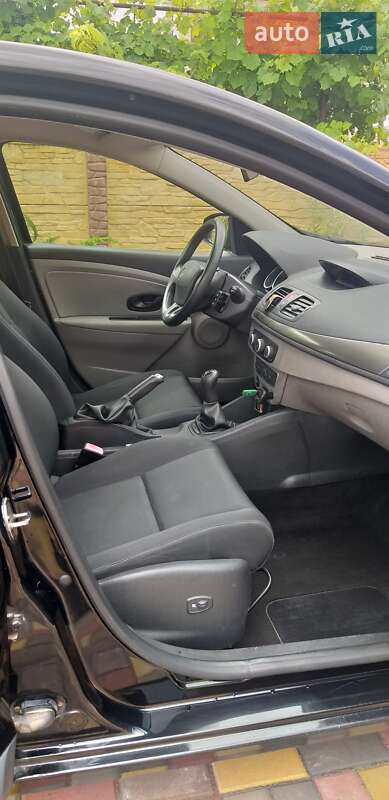 Універсал Renault Megane 2011 в Маневичах