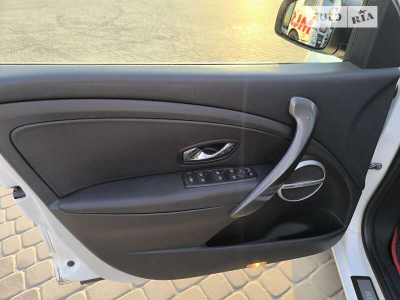 Универсал Renault Megane 2013 в Новомосковске фото 14 Универсал Renault Megane 2013 в Новомосковске