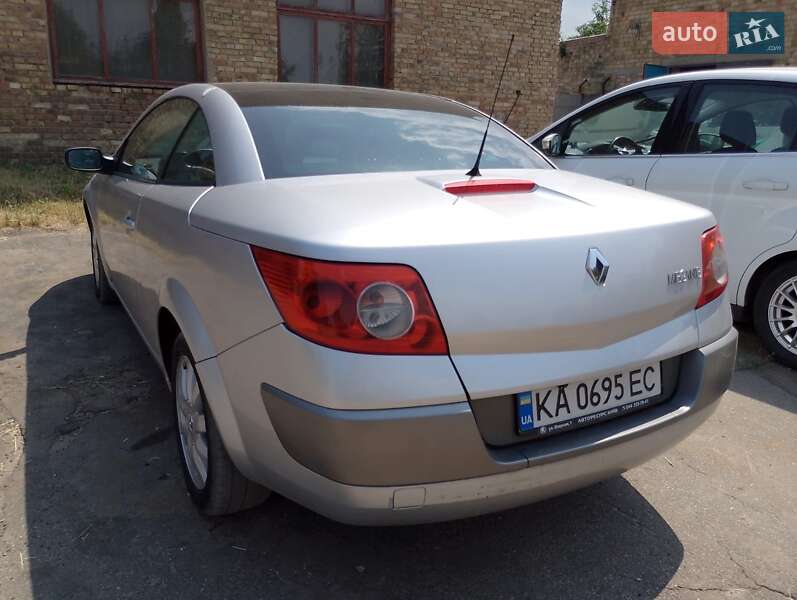 Кабриолет Renault Megane 2005 в 