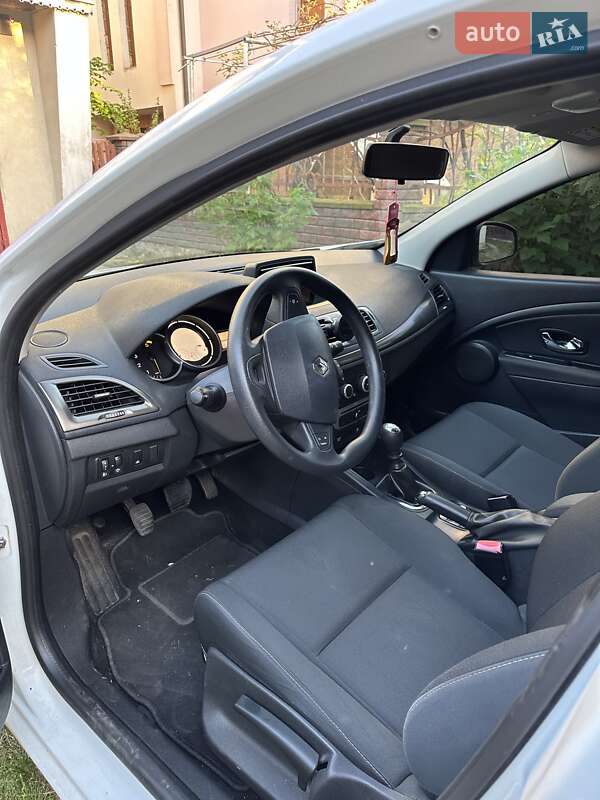 Хэтчбек Renault Megane 2014 в Ивано-Франковске