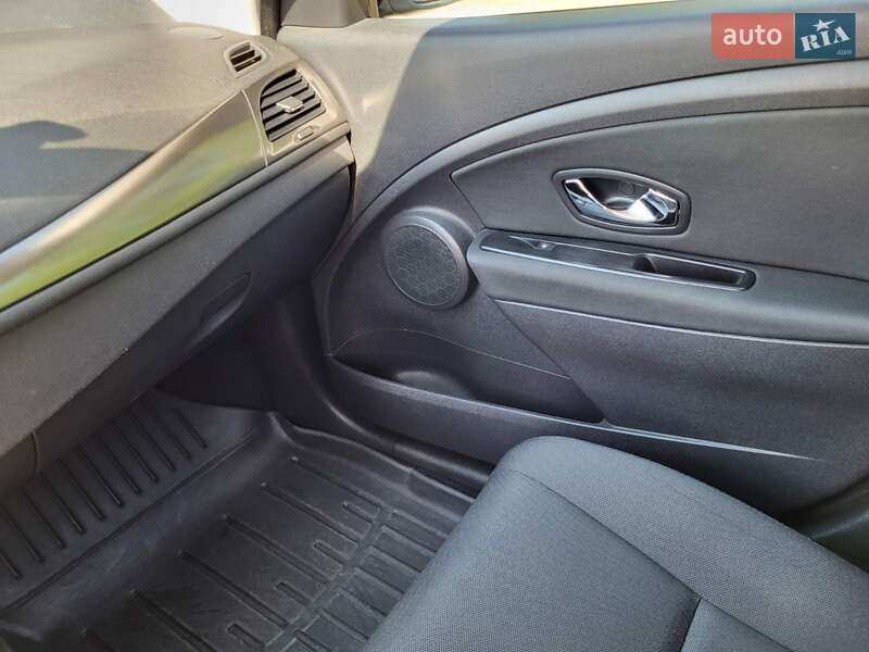 Хэтчбек Renault Megane 2014 в Умани