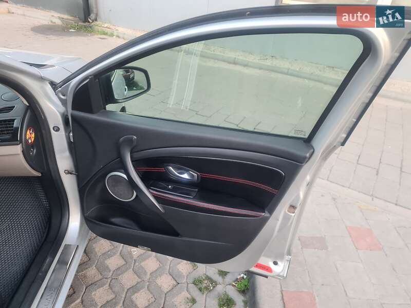 Универсал Renault Megane 2010 в Тернополе фото 5 Универсал Renault Megane 2010 в Тернополе