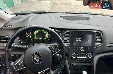 Седан Renault Megane 2017 в 