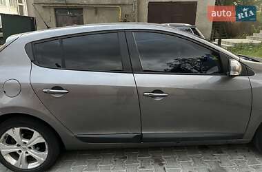 Хэтчбек Renault Megane 2010 в Добротове