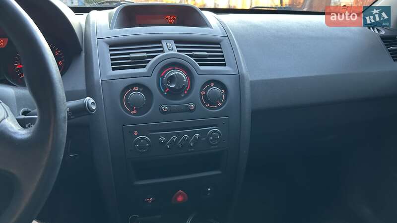 Универсал Renault Megane 2005 в Кривом Роге фото 44 Универсал Renault Megane 2005 в Кривом Роге