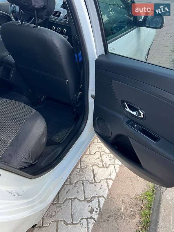 Универсал Renault Megane 2013 в Рожнятове фото 14 Универсал Renault Megane 2013 в Рожнятове
