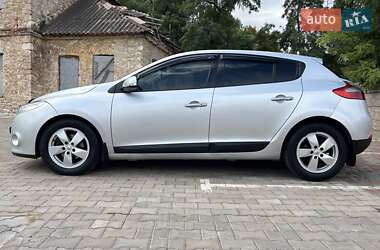 Хэтчбек Renault Megane 2009 в 
