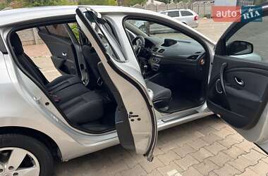 Хэтчбек Renault Megane 2009 в 
