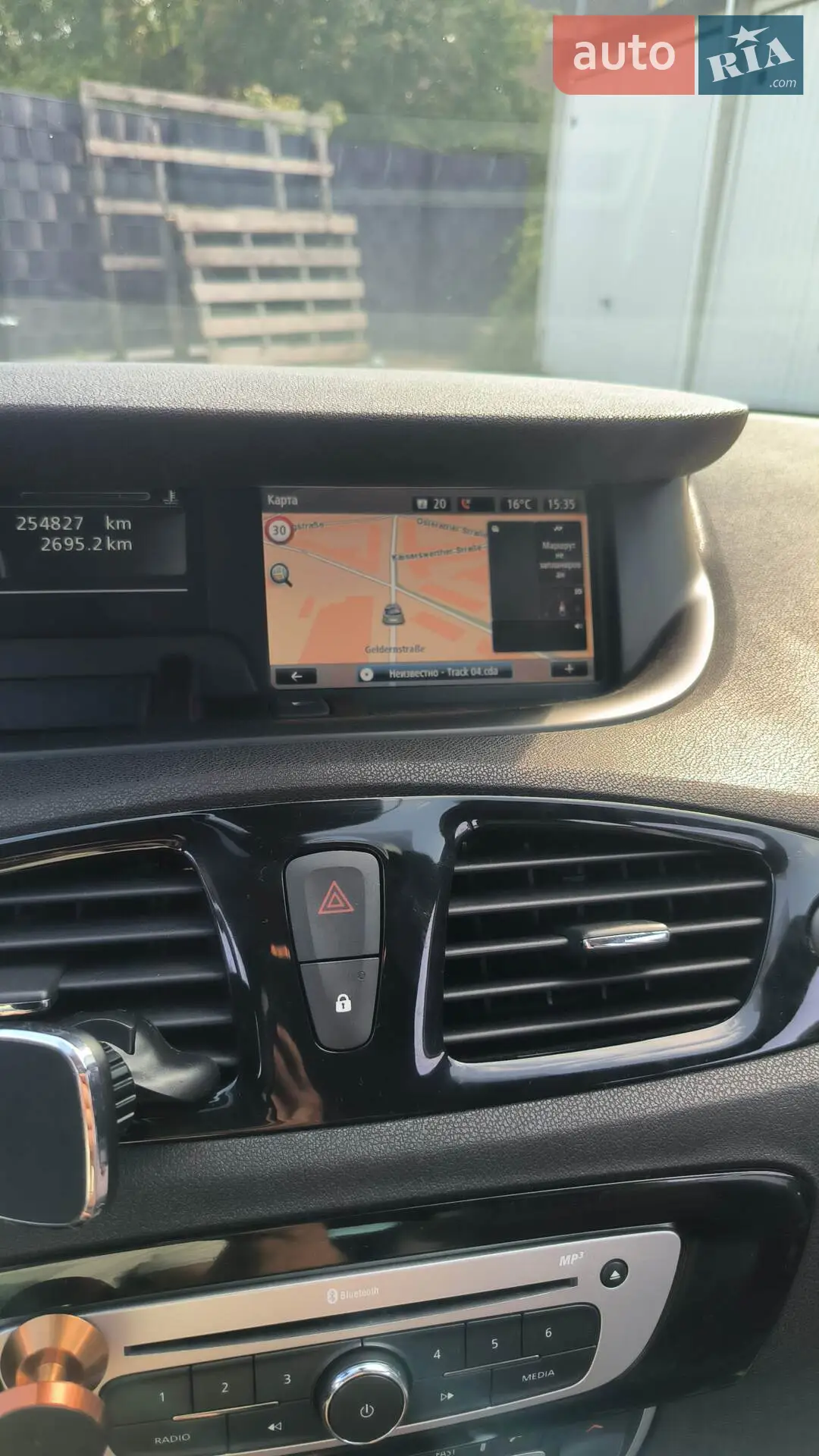 2015 Renault Megane - мініатюра 10