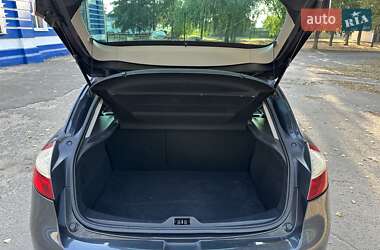 Хэтчбек Renault Megane 2010 в 