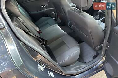 Хэтчбек Renault Megane 2010 в 