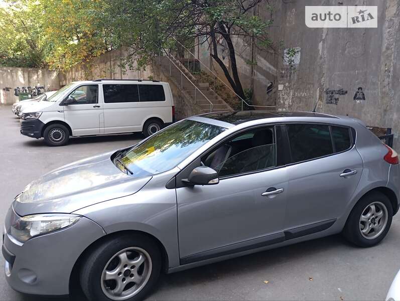 Хэтчбек Renault Megane 2010 в Киеве фото 12 Хэтчбек Renault Megane 2010 в Киеве