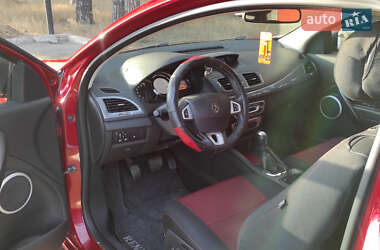 Хэтчбек Renault Megane 2012 в 