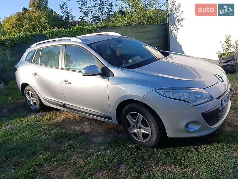 Универсал Renault Megane 2010 в Луцке фото 6 Универсал Renault Megane 2010 в Луцке