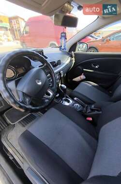 Хэтчбек Renault Megane 2013 в 