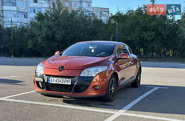 Купе Renault Megane 2010 в 