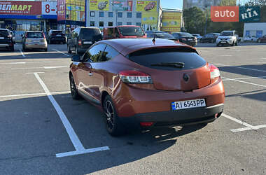 Купе Renault Megane 2010 в 
