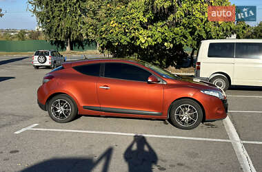 Купе Renault Megane 2010 в 