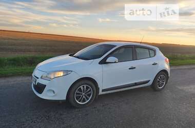 Хэтчбек Renault Megane 2011 в Чемеровцах