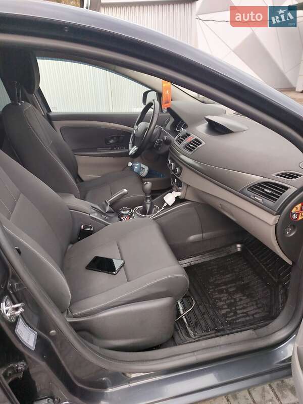 Хетчбек Renault Megane 2009 в Чернівцях фото 6 Хетчбек Renault Megane 2009 в Чернівцях