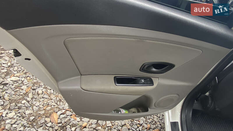 Универсал Renault Megane 2011 в Тернополе фото 8 Универсал Renault Megane 2011 в Тернополе