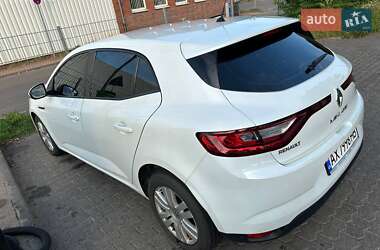 Хэтчбек Renault Megane 2017 в 