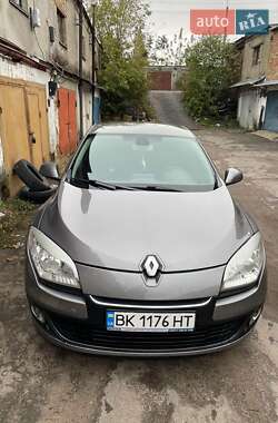 Хетчбек Renault Megane 2012 в 