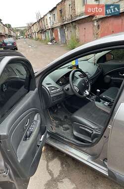 Хетчбек Renault Megane 2012 в 