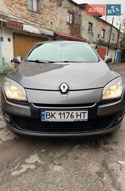 Хетчбек Renault Megane 2012 в 