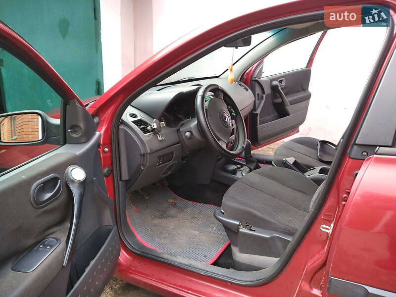 Седан Renault Megane 2005 в Днепре