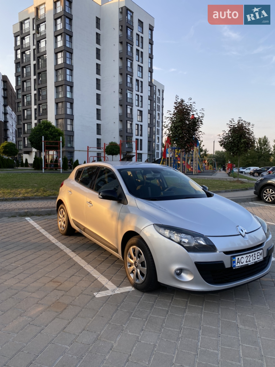 2010 Renault Megane - мініатюра 17