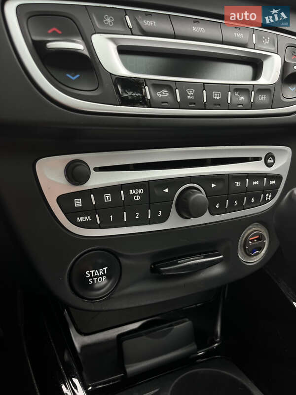 Купе Renault Megane 2011 в Чернівцях