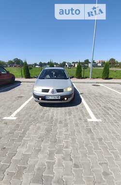 Седан Renault Megane 2003 в Стрию