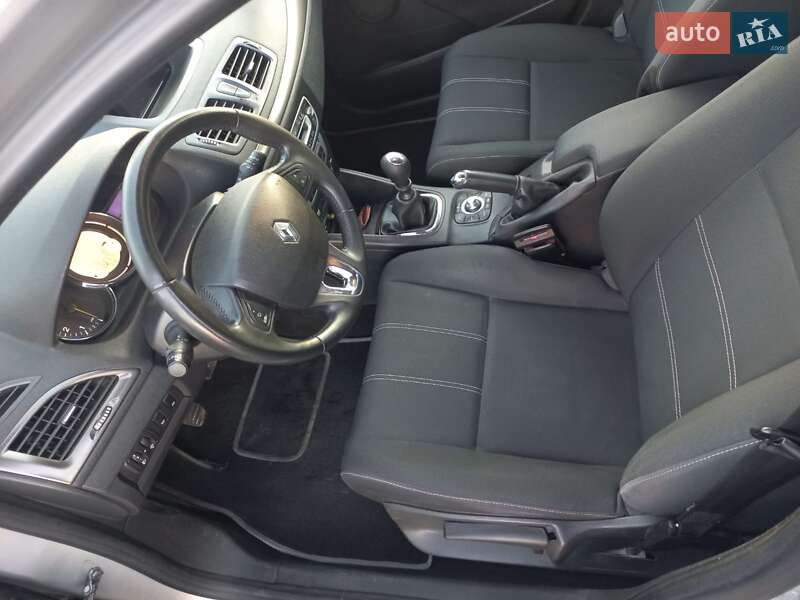 Універсал Renault Megane 2014 в Мурованих Курилівцях